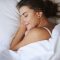Ο ύπνος του Σαββατοκύριακου αναπληρώνει τις λίγες ώρες ύπνου των καθημερινών