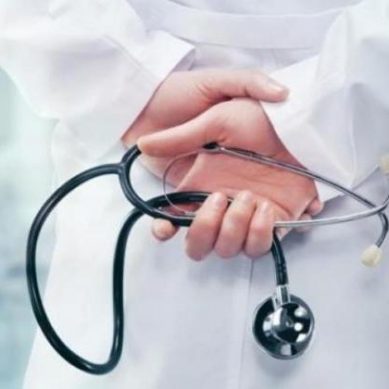 ΠΟΣΚΕ: Συντάσσεται πλήρως με τις θέσεις του ΠΙΣ για τις νέες συμβάσεις των ιατρών