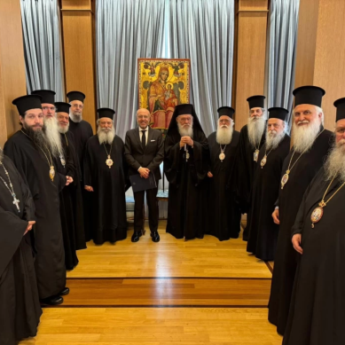 Συνάντηση Δημήτρη Βαρτζόπουλου με τον Μακαριώτατο Αρχιεπίσκοπο και την Ιερά Σύνοδο για την ίδρυση Μονάδων Ολικής Φροντίδας Ψυχικής Υγείας