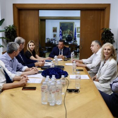 Συνάντηση του Υπουργού Υγείας Άδωνι Γεωργιάδη με τον Πανελλήνιο Σύλλογο Φυσικοθεραπευτών