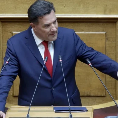 Υπερψηφίστηκε από την Ολομέλεια της Βουλής το νομοσχέδιο για την προστασία των ανηλίκων στα μέσα κοινωνικής δικτύωσης